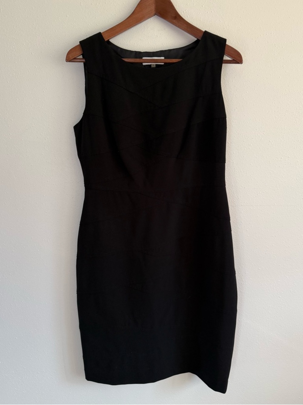 Calvin Klein Black Sheath Dress Size 8 Sleeveless Knee Length Career Dress